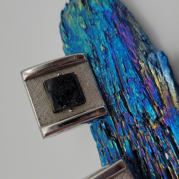 Men's cufflinks silver tone with black granite like setting. - Picture 3 of 8